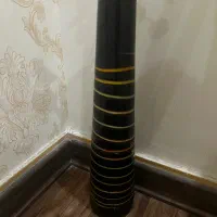 تعدادی ظروف انتیک ورق بزنید