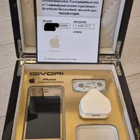 اپل iPhone 4 با حافظهٔ ۱۶ گیگابایت