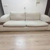 مبل سه نفره و تواما جای خواب یک نفره