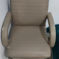 صندلی اداری چرخ دار حرفه ای