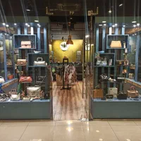 دکور مغازه تلفیقی چوب و ام دی اف