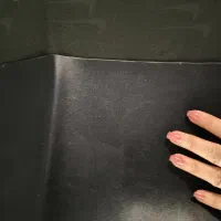 چرم مصنوعی و نخ و آستری چند رنگ موجوده