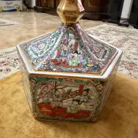 شکلات خوری مرغی