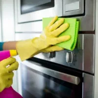 خدمات نظافت منزل توسط من و همسرم