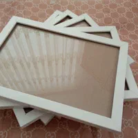 قاب عکس سفید و مشکی