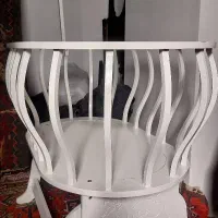 تخت کنار مادر سالم و نو