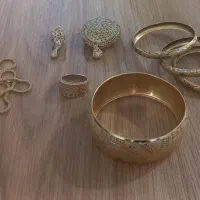 طلا و جواهرات