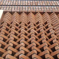 اجرای آجرنما قزاقی وترکیب سنگ وآجر