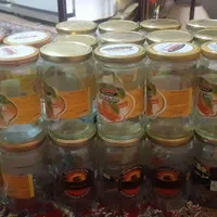 تعدادی شیشه تمیز برای رب