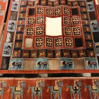 قالی ابریشمی ماشینی کرامتیان سایز دو در دو