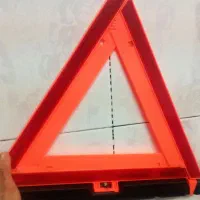 تابلو خطر پشت ماشین