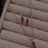 گردنبند و گوشواره فلفل