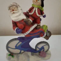 تعدادی مجسمه   خارجی