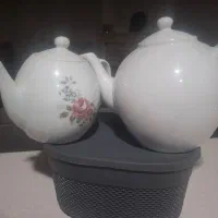 دوعددقوری خیلی خیلی قدیمی بسیارشیک .یکی بزرگ وکوچک|قوری، کتری، قهوهساز دستی|گرمسار, |دیوار