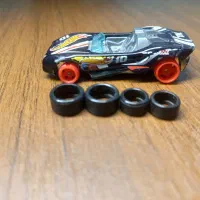 هاتویلز|اسباب‌‌بازی|رشت, چمارسرا|دیوار