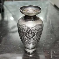 گلدان نقره قدیمی