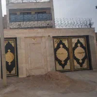 یک باب منزل مسکونی ۳ طبقه شاهدیه