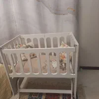 تخت کنار مادر سفید|تخت و صندلی بچه|تهران, کاشانک|دیوار