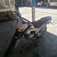 موتور سیکلت ۲۰۰ پرواز