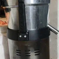 آبمیوه گیری صنعتی در حد نو