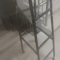 چهار پایه فلزی