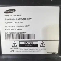 تلویزیون سامسونگ ال سی دی شکسته|تلویزیون و پروژکتور|پرند, فاز ۵|دیوار