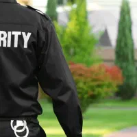 استخدام نگهبان روز و کارگر ساده