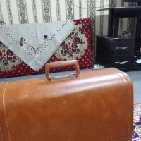 جعبه چرخ خیاطی چرم عتیقه