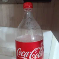 بطری خالی آب معدنی و نوشابه تمیز
