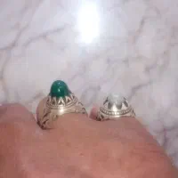 انگشتر عقیق سبز وبابا قوری