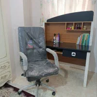 میز تحریر و کامپیوتر به همراه صندلی چرخ دار نو نو