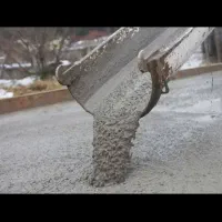 کارگر بتن ریز