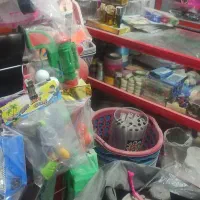اجناس مغازه یک جا به فروش می‌رسد