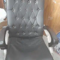 صندلی اداری چرخ دار