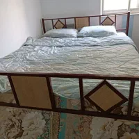 تخت خواب دو نفره فلزی|تخت و سرویس خواب|مشهد, هفت تیر (آب و برق)|دیوار