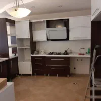 کابینت آشپزخانه و تختخواب یکنفره و کتابخانه ست.|کتابخانه، شلف، قفسه‌های دیواری|تهران, سعادت‌آباد|دیوار