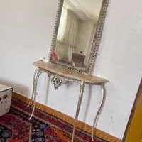 اینه و میز تمام برنجی