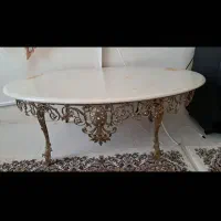 جلو مبلی برنجی بزرگ