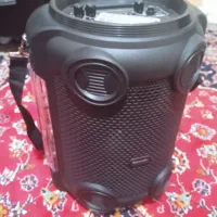 اسپیکر Maxeeder