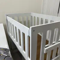 تخت نوزاد کنار مادر|تخت و صندلی بچه|اهواز, گلستان|دیوار