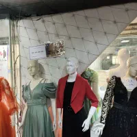 مانکن و چراغ ریلی و لامپ ورگال ویترین مغازه|فروشگاه و مغازه|کرج, المهدی|دیوار