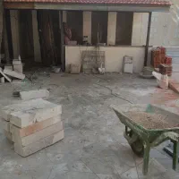 تعمیرات و تعغیرات گچ کاری کاشی کاری با چسب مخصوص و|خدمات پیشه و مهارت|شیراز, دلگشا|دیوار