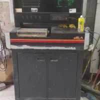 مکانیک باطری ساز تعمیرکار کامپیوتر خودرو