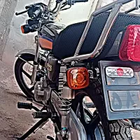 موتور سیکلت 200پرواز