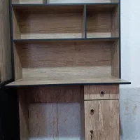 میز تحریر کتابخانه دار