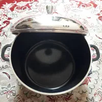 قابلمه چدن در حد نو