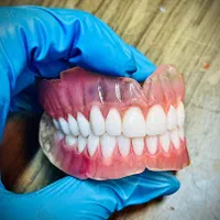 دندانپزشکی و کامپوزیت دندان و دندان مصنوعی|خدمات آرایشگری و زیبایی|تهران, بهداشت|دیوار