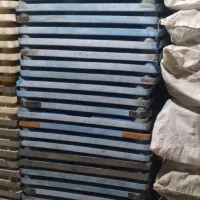 میز پلاستیکی