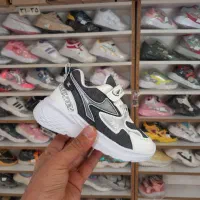 کتونی بچگانه مدل روناک ronak سایز ۲۶ تا ۳۱|کفش و لباس بچه|اراک, |دیوار