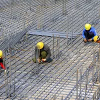 نیازمند آرموتوربند با ابزار و بدون ابزار